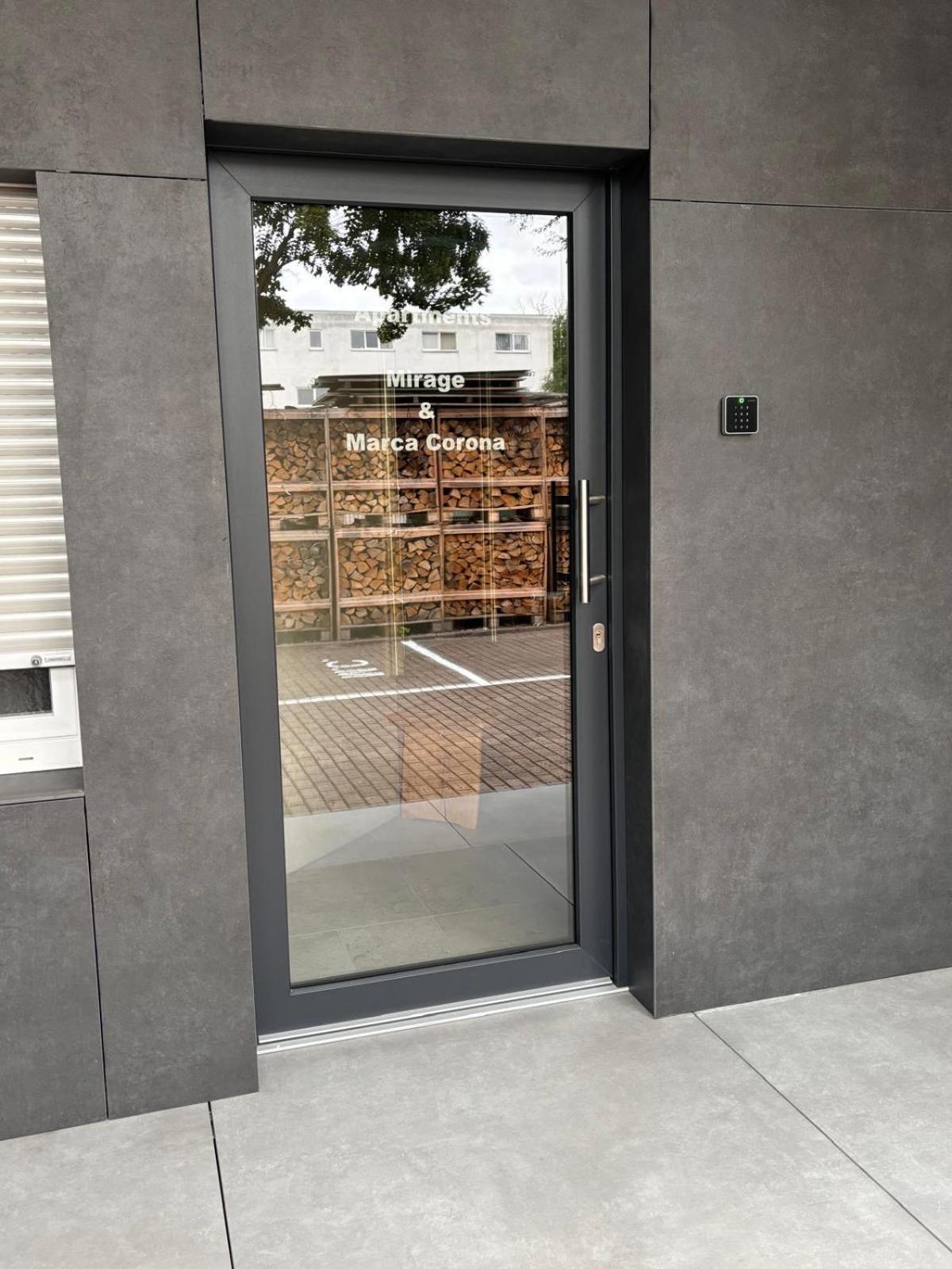 Huebner Apartments Ερφούρτη Εξωτερικό φωτογραφία